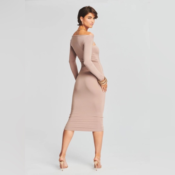 Ser.o.ya irene dress in dark beige - Picture 3 of 7